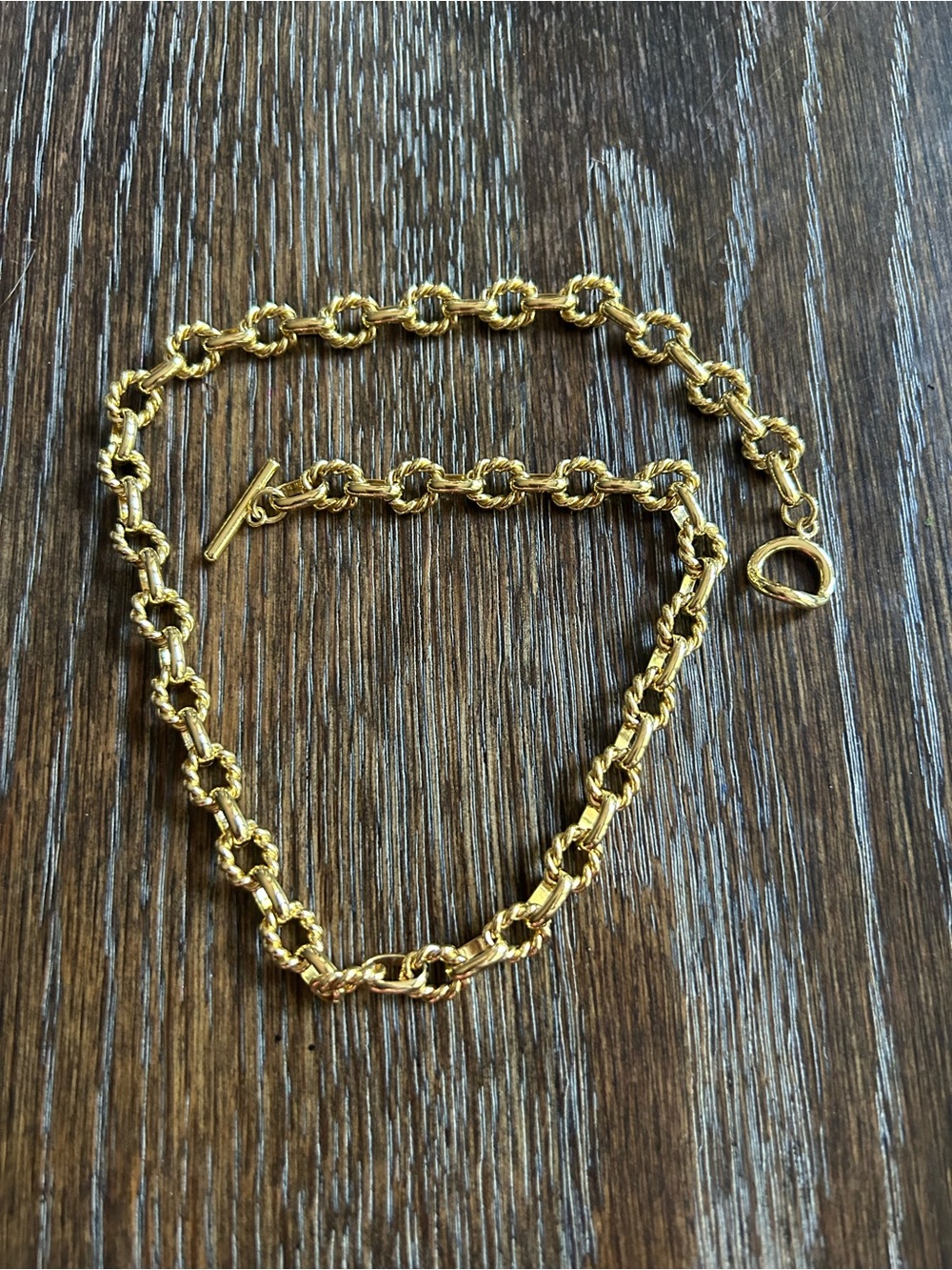 Shiny Gold Tone Necklace 16” with easy T-Bar Toggle close - Picture 3 of 4
